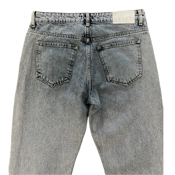 Boohoo Man Light Wash Blue Slim Straight Jeans, 32 - Picture 6 of 9